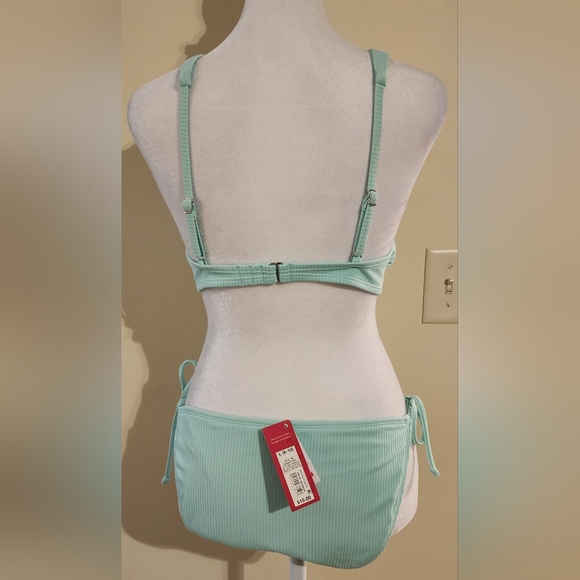 NWT 4 Piece Bikini Set (2 Tops, 1 Bottom & 1 Sarong) Junior's L/XL - Picture 7 of 13